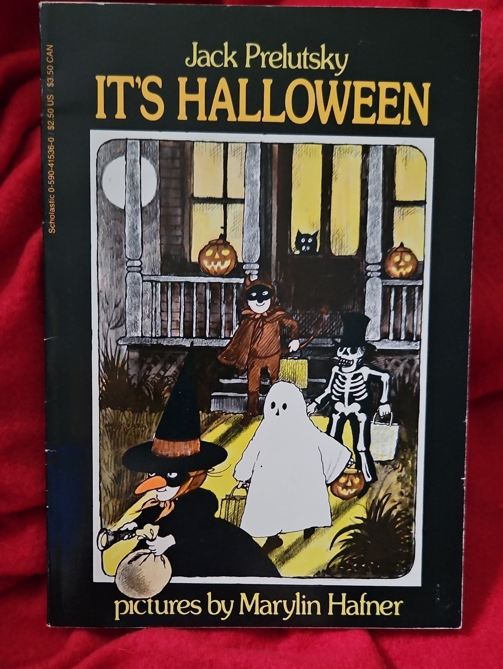 Jack Prelutsky It's Halloween Scholastic Paperback Book Easy
